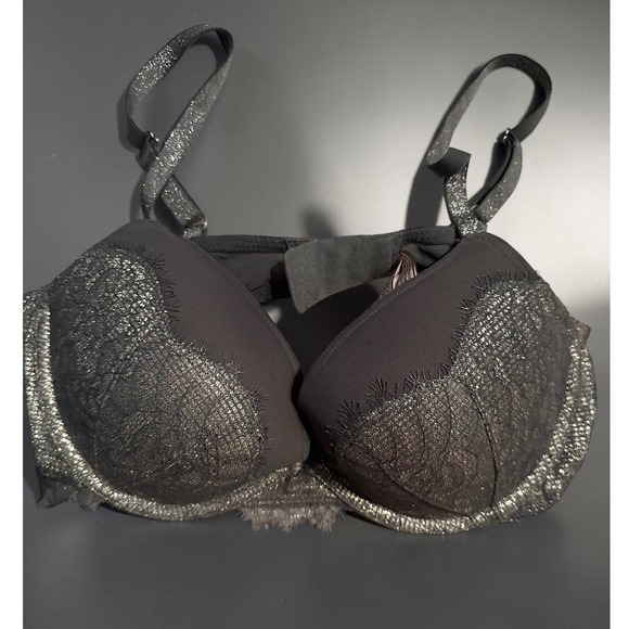 Victoria's Secret Other - Victorias Secret Very Sexy Push-Up Bra 34C Style 369562-CON